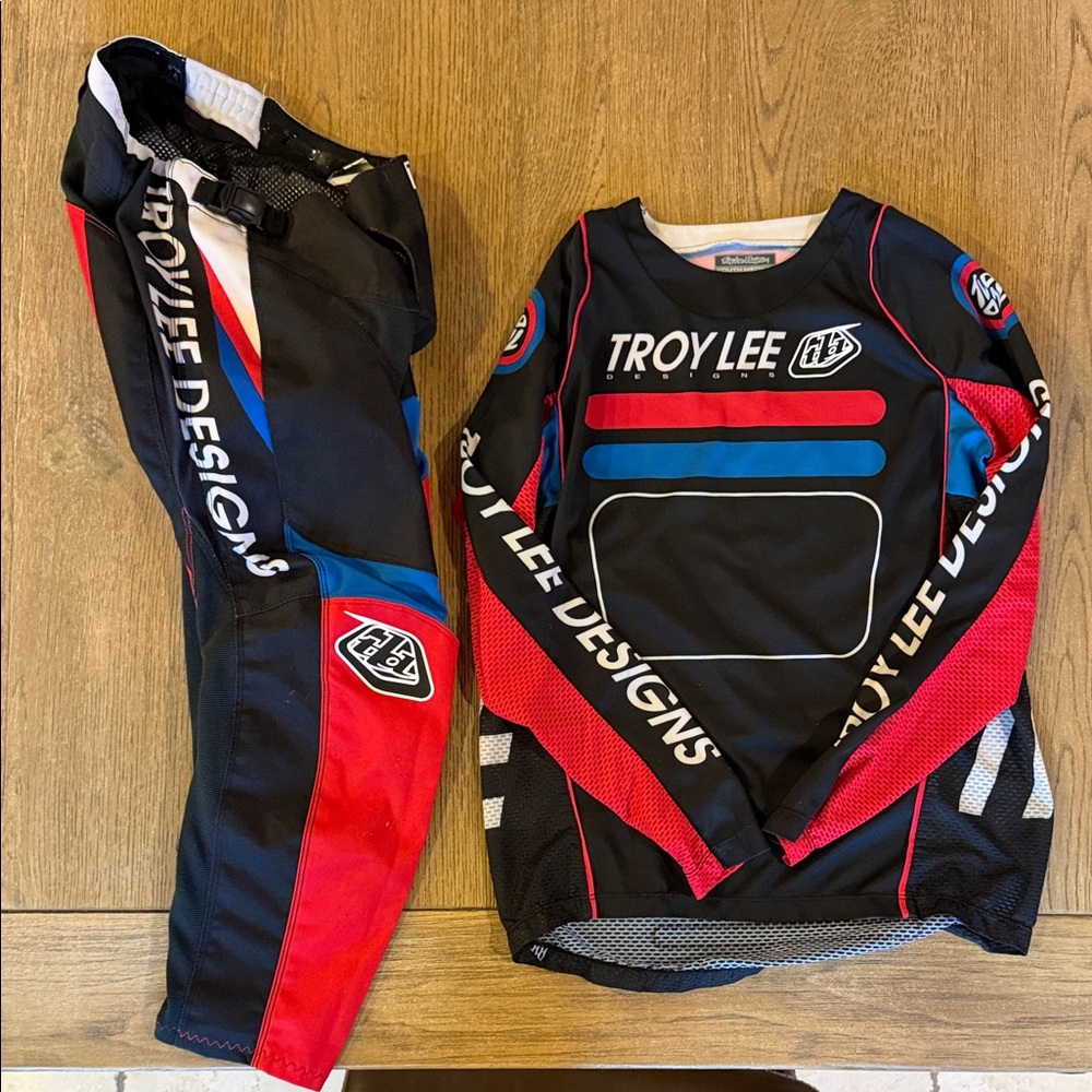TLD Youth moto set